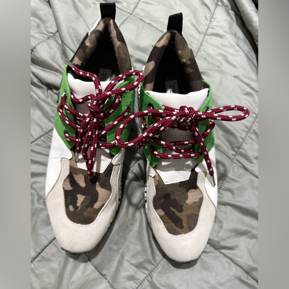 Steve Madden Cliff Sneaker in Green and Camo, Sz 8.5